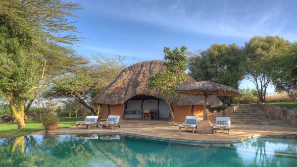 kifaru-house-lewa-swimming-pool6721D927-FF48-CB85-0341-4C6253CA63E2.jpg