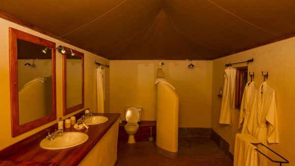 lewa-safari-camp-family-tent-bathroom14212FFD-D0F8-5A99-9630-5C4359F929FC.jpg