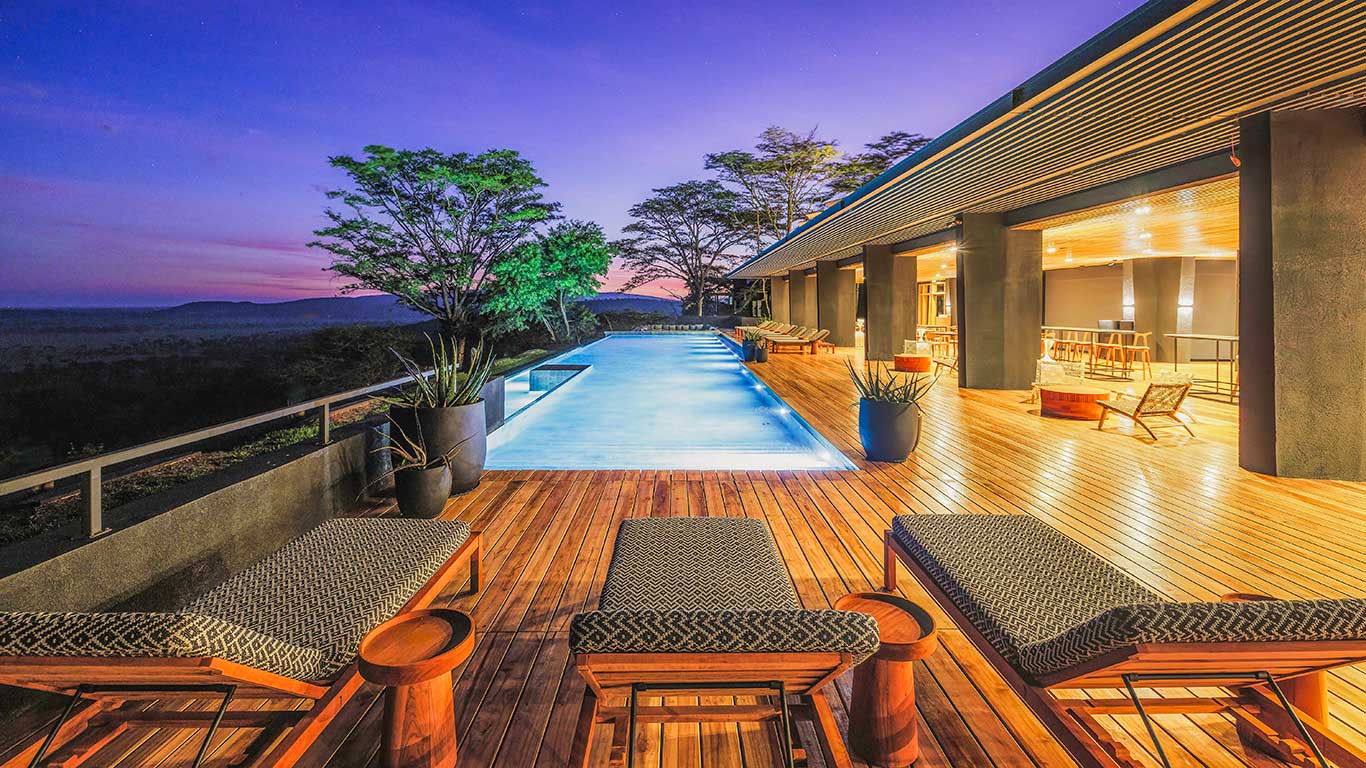 SXR SunrisePoolStraightAngle